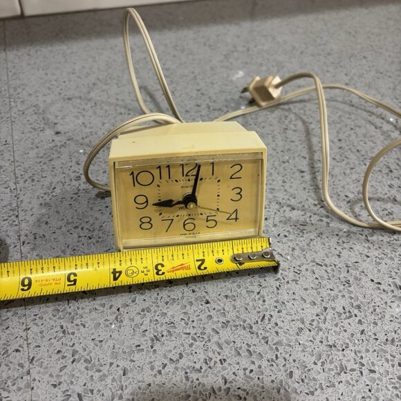 Westclox Dialite Vintage 1970s Bedside Alarm Clock White USA Working - Picture 2 of 4